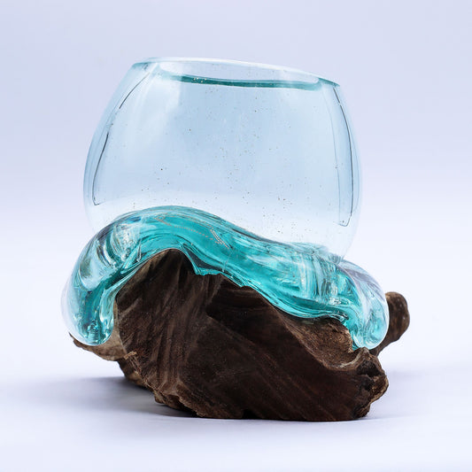Druppelglas/mini viskom op hout