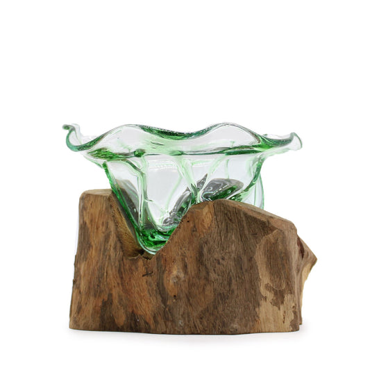 Druppelbowl op drijfhout - gerecycled glas van bierflesjes
